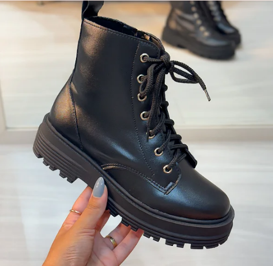 Coturno Feminino Carol Preto